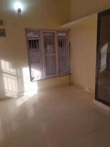  3.5 BHK Independent House at Jeevan Bima Nagar – for Rent
