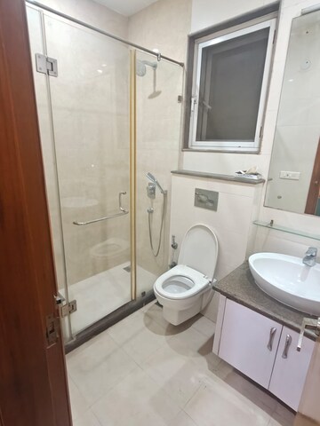 Bathroom in 3 BHK Builder Floor at SAS Tower, Sector 38 – for Rent