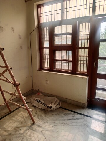 Living Room in 2 BHK Independent House at Sector 18 – for Rent