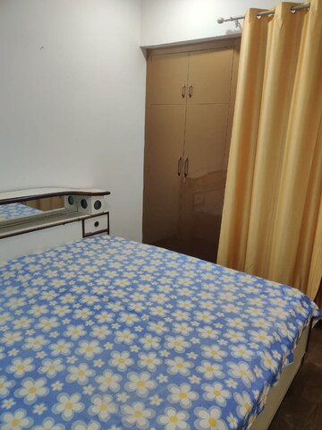 2 BHK Apartment For Rent in Ajnara Homes, Sector 16b Greater Noida