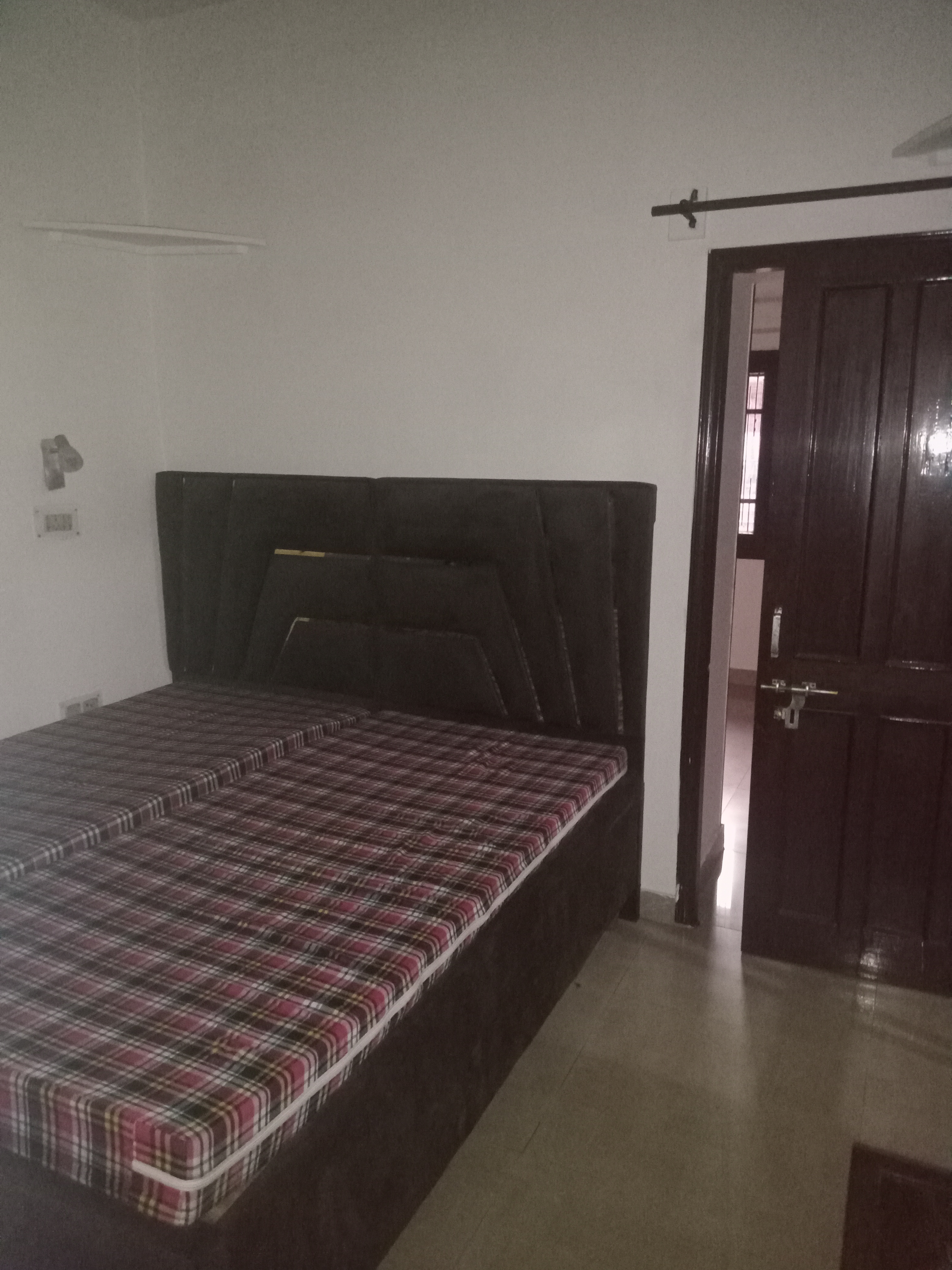 5 BHK + Extra Room Independent House For Rent in Sector 46
