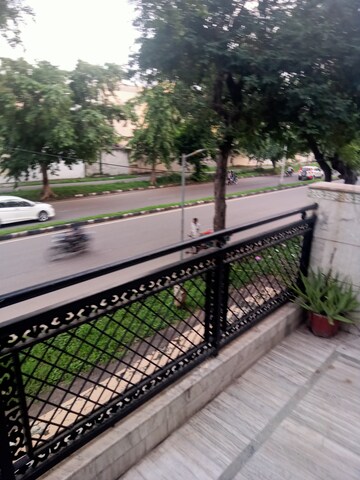 Balcony in 5 BHK Independent House at Sector 46 – for Rent