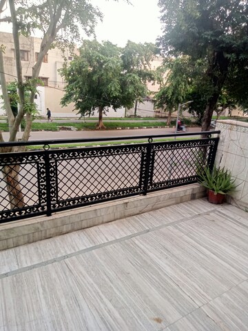 Balcony in 5 BHK Independent House at Sector 46 – for Rent