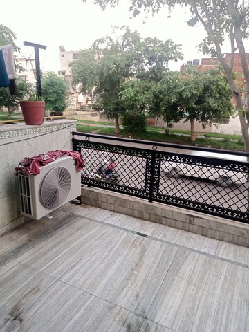 Balcony in 5 BHK Independent House at Sector 46 – for Rent