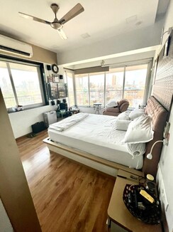 2 BHK + Extra Room Apartment For Sale in Marine Drive