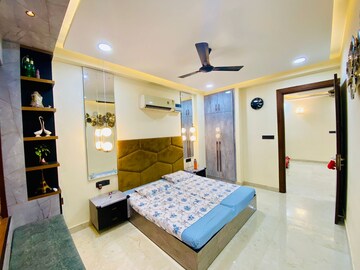 Living Room in 3 BHK Builder Floor at Sector 85 – for Rent