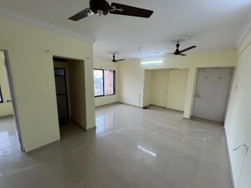 Team Area in 2 BHK Apartment at Deepak Residency, Vile Parle West – for Rent