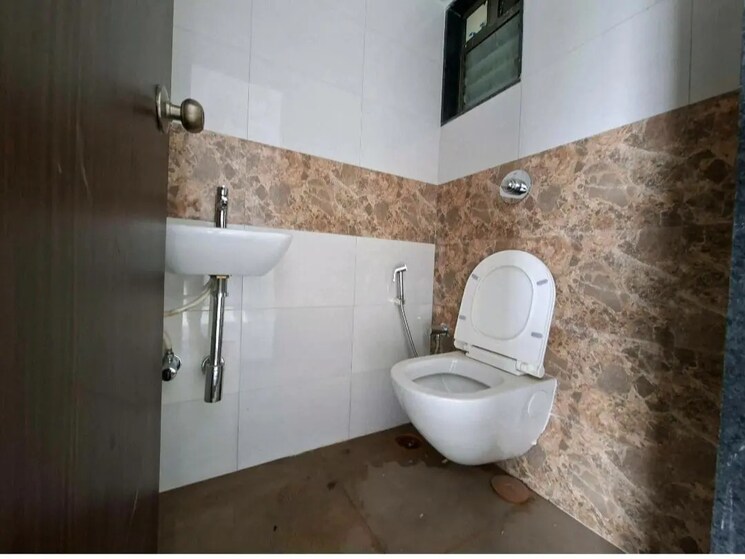 Bathroom, deepak-residency 2 Bedroom 800 Sq.Ft. Apartment In Vile Parle West Mumbai 9073397