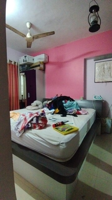 Bedroom in 3 BHK Apartment at Deepak Residency, Vile Parle West – for Rent