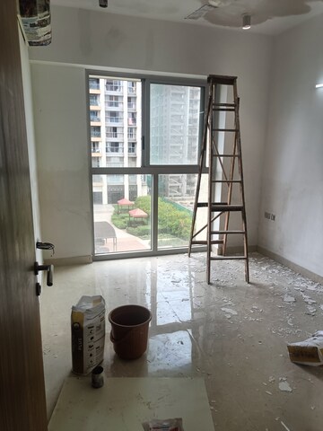 Room in 3 BHK Apartment at Piramal Aranya Avyan, Byculla – for Sale