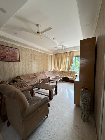 Team Area in 6+ BHK Villa at Sector 50 – for Sale