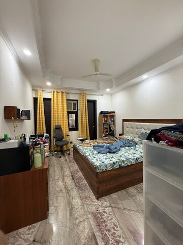 Bedroom in 6+ BHK Villa at Sector 50 – for Sale
