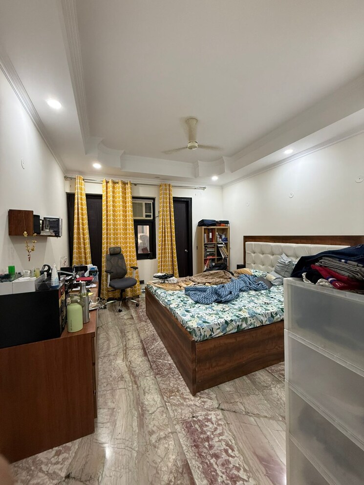 Bedroom, sector 50 6+ Bedroom 250 Sq.Mt. Villa In Sector 50 Noida 9073456