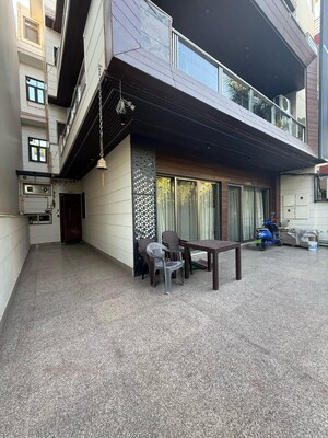 Parking in 6+ BHK Villa at Sector 50 – for Sale