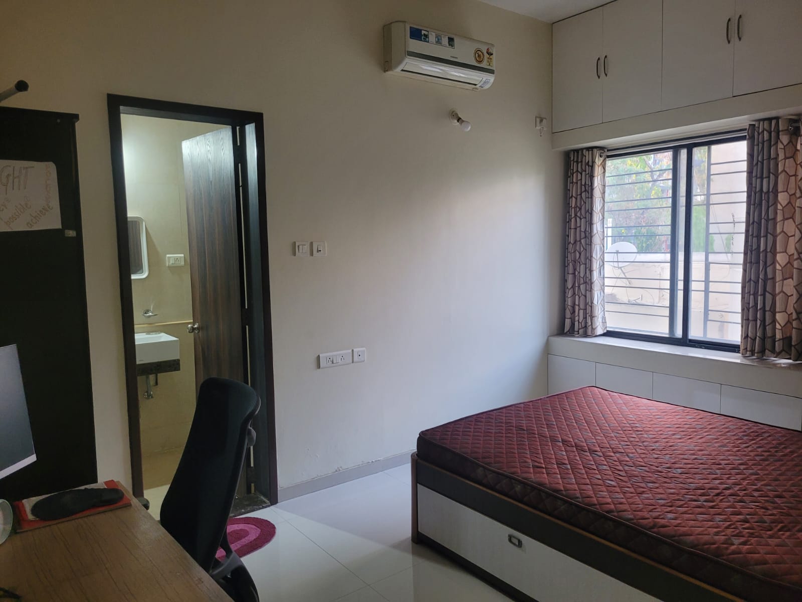 2.5 BHK + Extra Room 1230 Sq.Ft. Apartment in Yash Apartments Model Colony