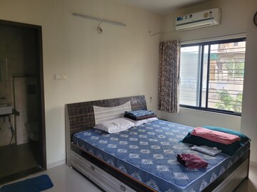 Master Bedroom in 2.5 BHK Apartment at Yash Apartments Model Colony, Model Colony – for Rent