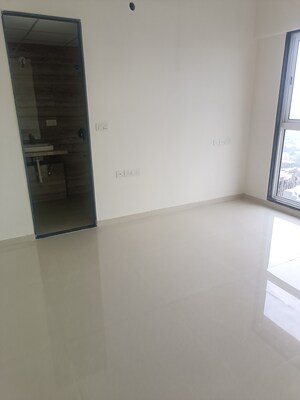 Room in 3 BHK Apartment at Peninsula Celestia Spaces, Parel – for Sale