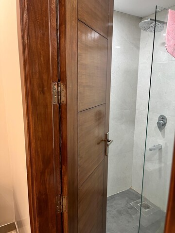 Bathroom in 3 BHK Apartment at Sector 57 – for Rent