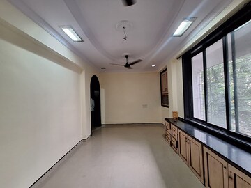 Room in 2.5 BHK Apartment at Mansarovar CHS, Vashi Sector 14 – for Rent