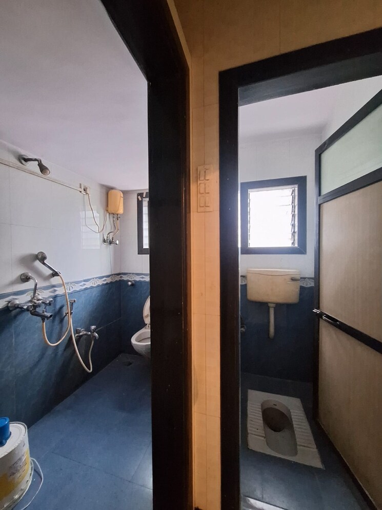 Bathroom, mansarovar-chs 2.5 Bedroom 1200 Sq.Ft. Apartment In Vashi Sector 14 Navi Mumbai 9073548