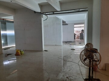 Parking in  Showroom at Malad East – for Sale