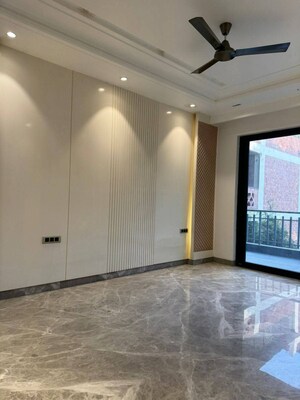 Room in 3 BHK Apartment at Anant Raj The Estate Residences, Sector 63a – for Sale