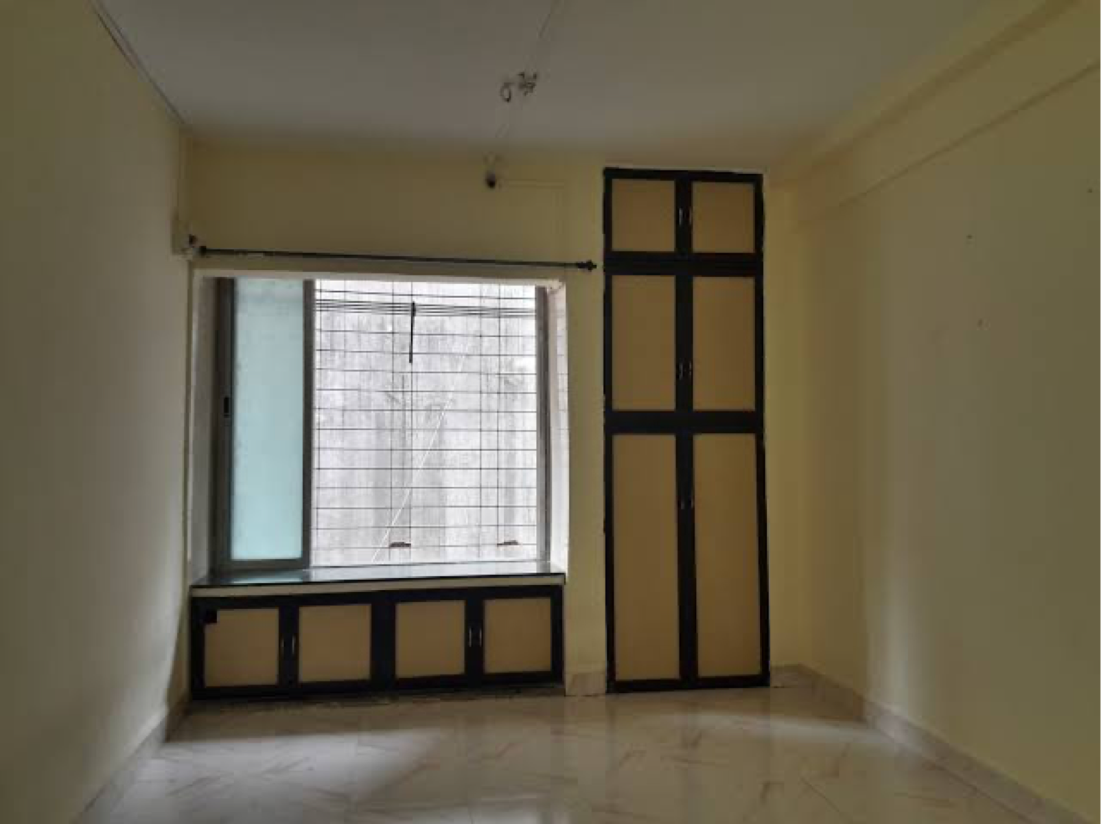 1 BHK + Extra Room Apartment For Sale in Satellite Aarambh