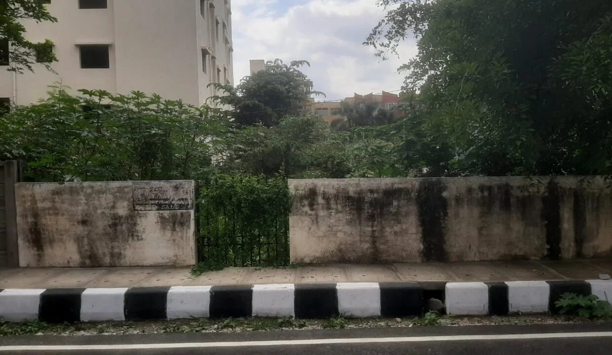 Plot For Sale in HBR Layout