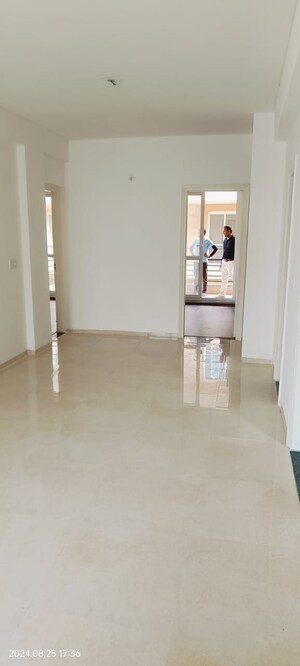 Room in 3 BHK Builder Floor at Sector 77 – for Sale