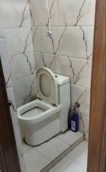 Bathroom in 2 BHK Builder Floor at New Rajinder Nagar – for Rent