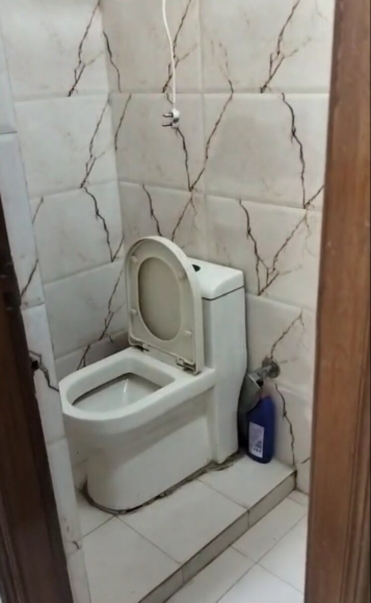 Bathroom, new rajinder nagar 2 Bedroom 1180 Sq.Ft. Builder Floor In New Rajinder Nagar Delhi 9073629