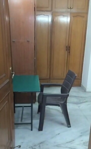 Room in 2 BHK Builder Floor at New Rajinder Nagar – for Rent