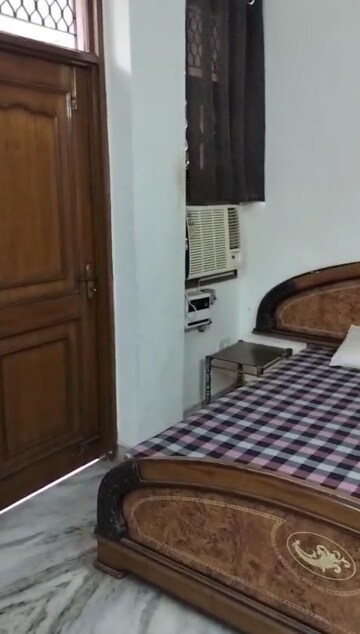 Bedroom in 2 BHK Builder Floor at New Rajinder Nagar – for Rent