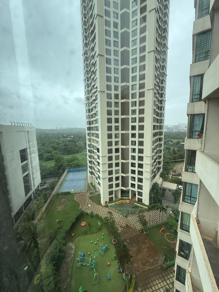 Exterior View, oberoi-realty-woods 3 Bedroom 1100 Sq.Ft. Apartment In Goregaon East Mumbai 9073599