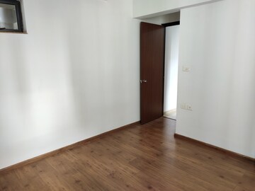 Room in 2 BHK Apartment at Lodha Palava Downtown, Dombivli East – for Rent