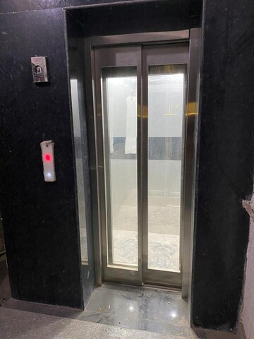 Building Lobby in 2 BHK Builder Floor at Lajpat Nagar 4 – for Rent