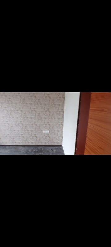 Room in 2 BHK Apartment at Paradise Sai Icon, Kharghar – for Rent