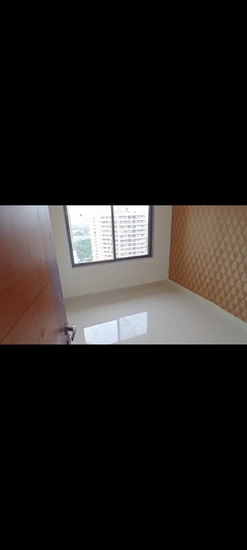 Room in 2 BHK Apartment at Paradise Sai Icon, Kharghar – for Rent
