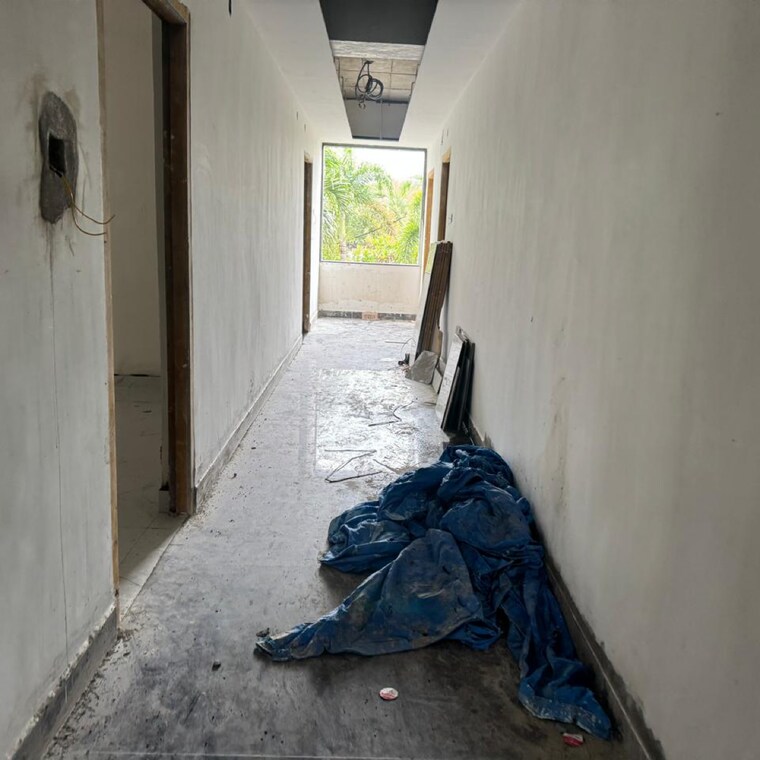  Parking, hi tech city Commercial Shop 19800 Sq.Ft. In Hi Tech City Hyderabad 9073659