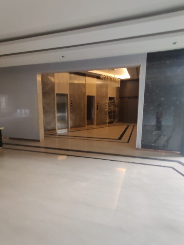 Room, dilip-makskap-centre Commercial Office Space 910 Sq.Ft. In Andheri West Mumbai 9073646