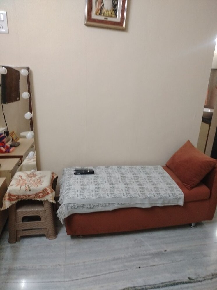 Living Room, mistry-complex 1 Bedroom 500 Sq.Ft. Apartment In Andheri East Mumbai 9073666