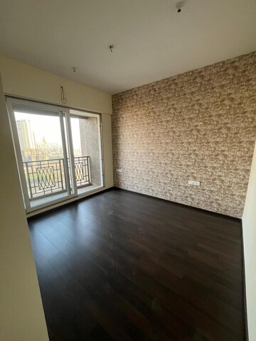 Room in 2 BHK Apartment at Paradise Sai World Empire, Kharghar – for Rent
