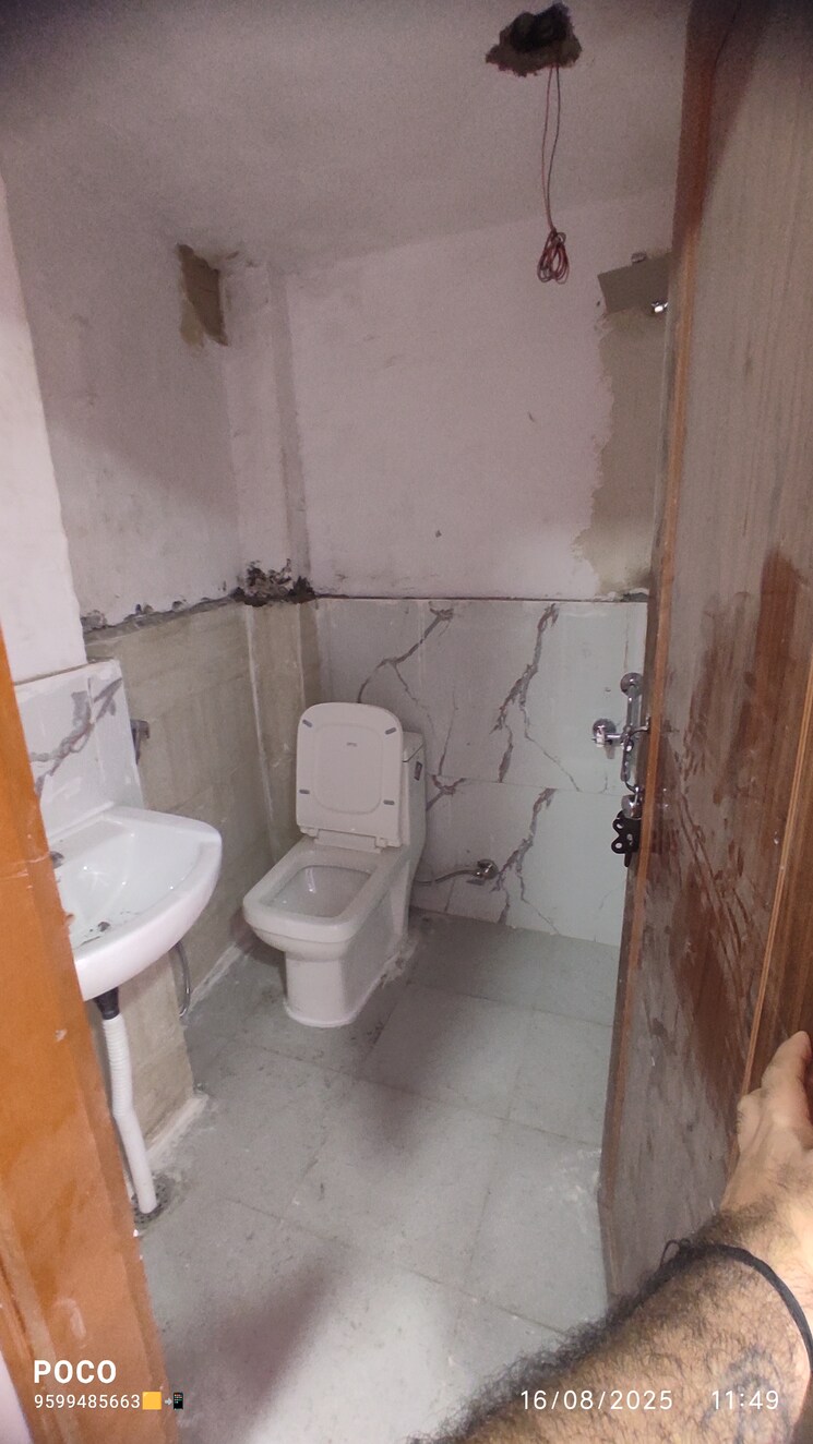 Bathroom, mehrauli 1 Bedroom 400 Sq.Ft. Builder Floor In Mehrauli Delhi 9073723