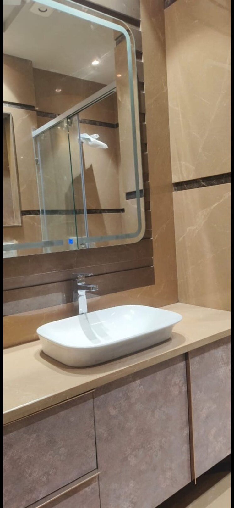 Bathroom, defence colony 3 Bedroom 217 Sq.Yd. Apartment In Defence Colony Delhi 9073710