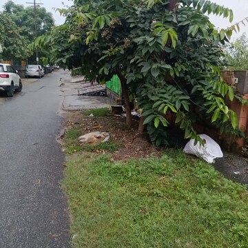 Parking in 3 BHK Independent House at ARV Park, Sector 63 – for Sale