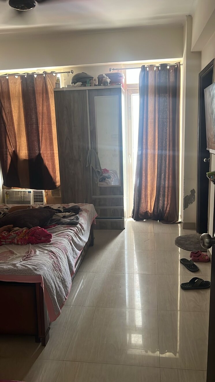 Living Room, mapsko-paradise 3 Bedroom 1340 Sq.Ft. Apartment In Sector 83 Gurgaon 9073777