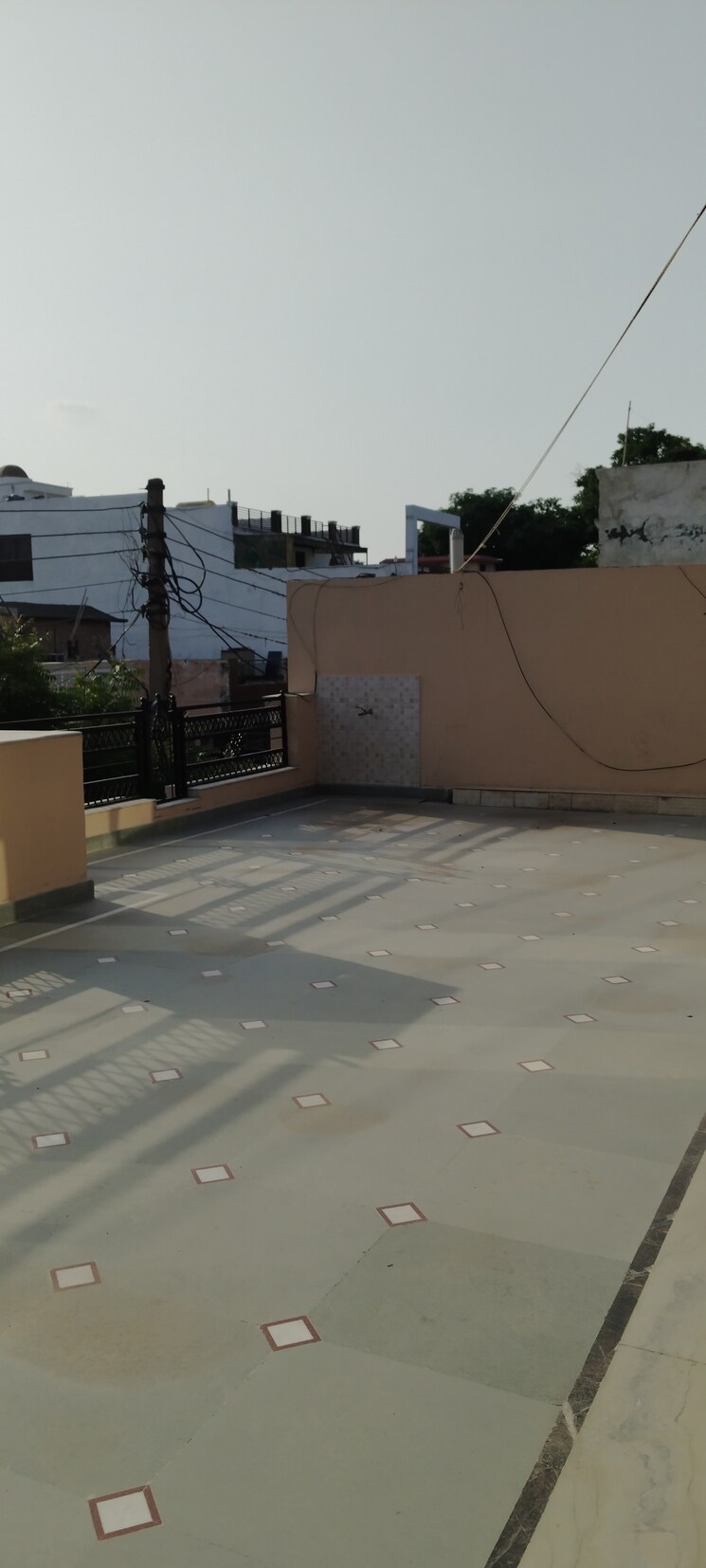 Parking, g block shastri nagar 3 Bedroom 2000 Sq.Ft. Builder Floor In G Block Shastri Nagar Ghaziabad 9073788