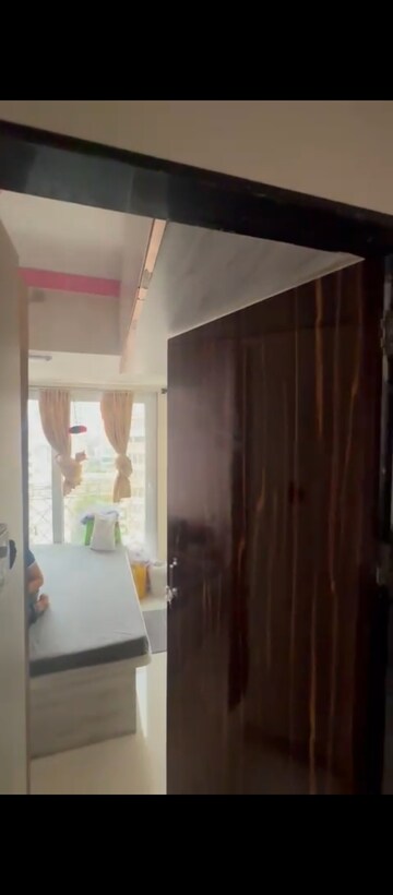 Bathroom in 1.5 BHK Apartment at Shaad Residency, Byculla East – for Rent