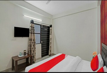 Furnished Amenities in 2 BHK Apartment at Sai Homes Sector 49, Sector 49 – for Rent