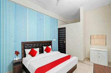 Bedroom in 2 BHK Apartment at Sai Homes Sector 49, Sector 49 – for Rent